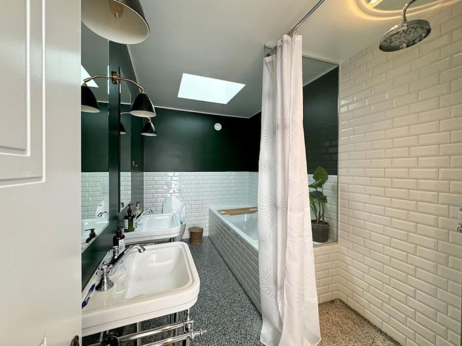 Central Penthouse With Panoramic Private Terrace Apartment *