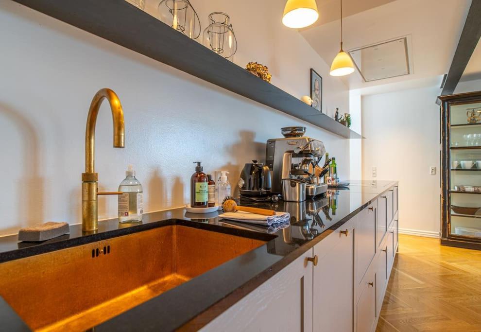 Central Penthouse With Panoramic Private Terrace *